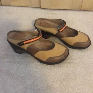 J-41 Adventure On shoes